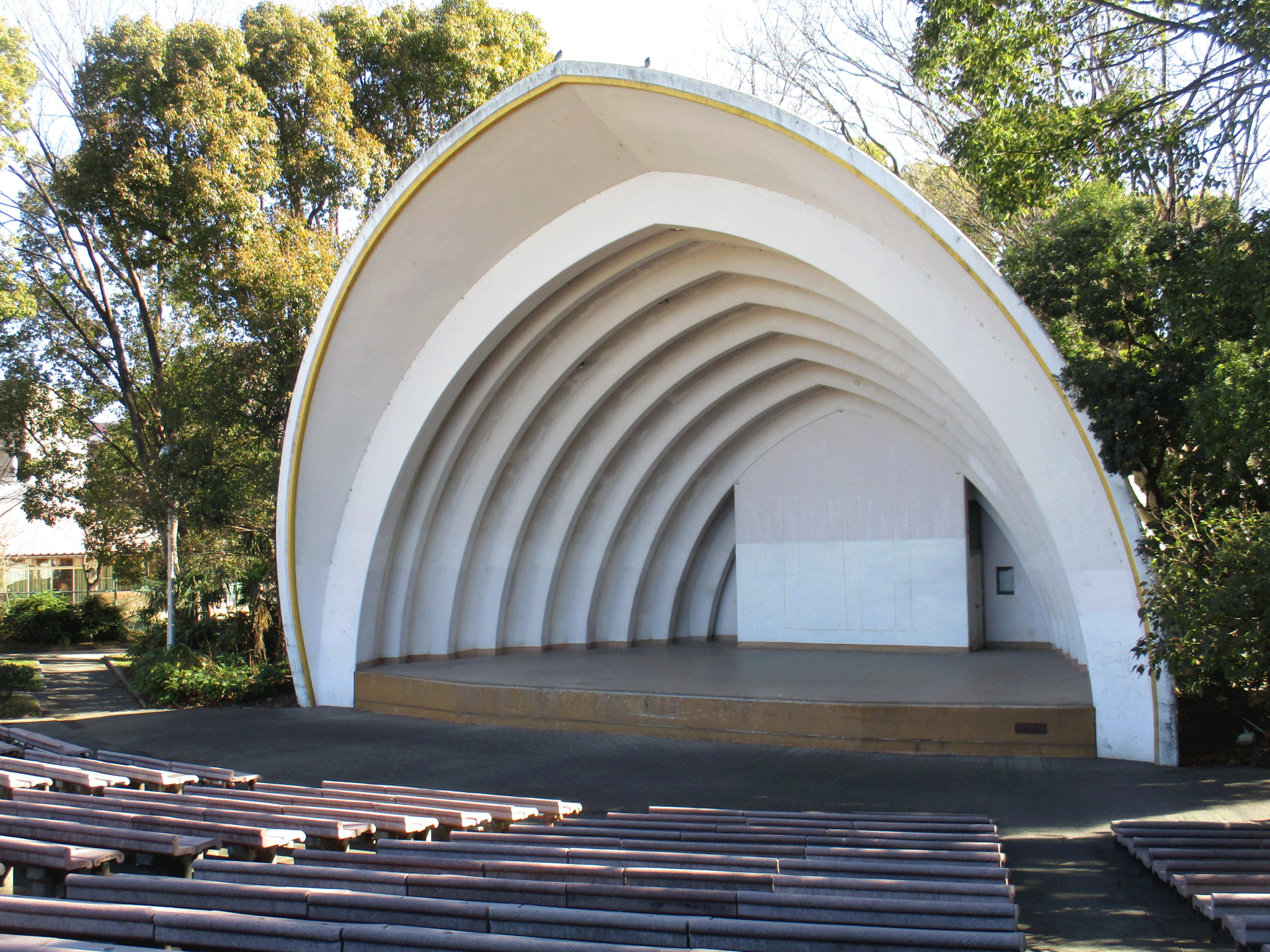 中原平和公園野外音楽堂 川崎市『アート・フォー・オール』